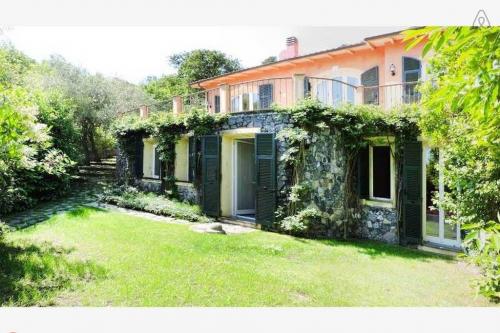 Alassio villa in vendita, villa in vendita a ...