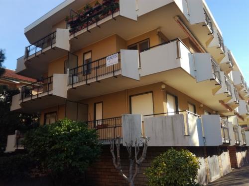 Bordighera vendita appartamento ampio balcone