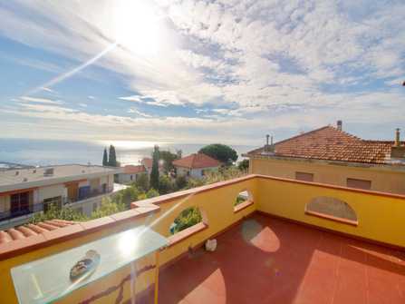 Villa vista mare a Sanremo