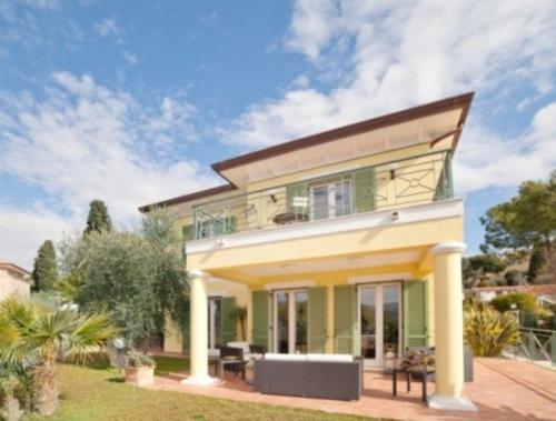 Luxury villa for sale in Bordighera