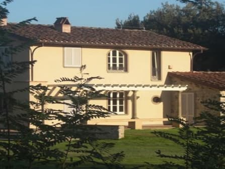 Lucca Villa In Vendita