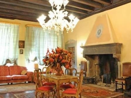 Lucca Palazzo Storico in Vendita