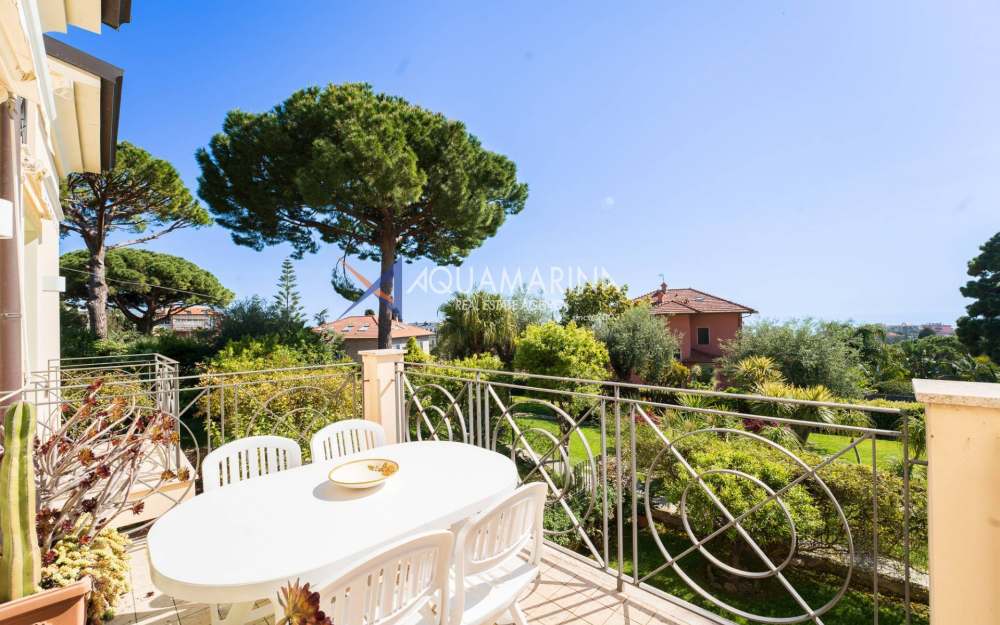 Bordighera, prestigeträchtige Wohnung - foto 1