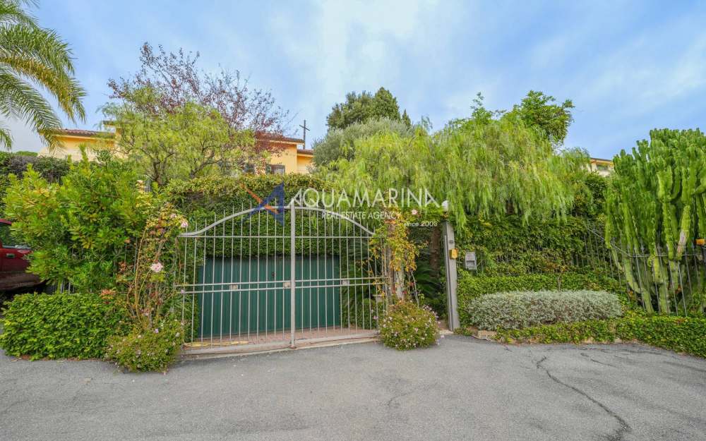 Sanremo, apartment in a villa - foto 1