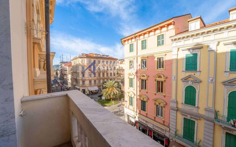 Sanremo, city center, apartment for sale - foto 1