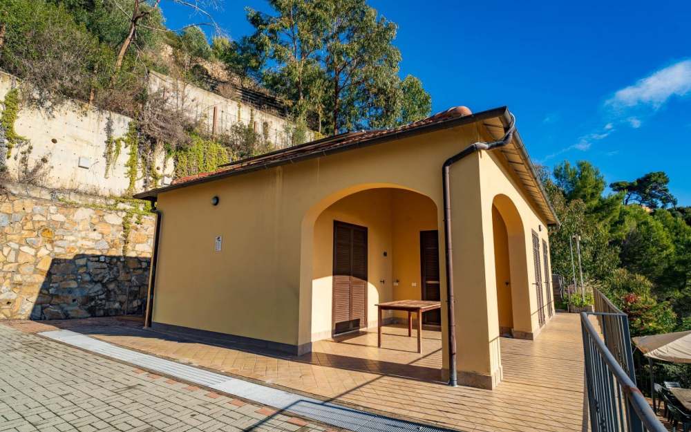 Santo Stefano al Mare, villa avec piscine et vue sur la mer - foto 1