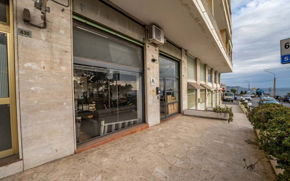 Sanremo, seafront - foto 1