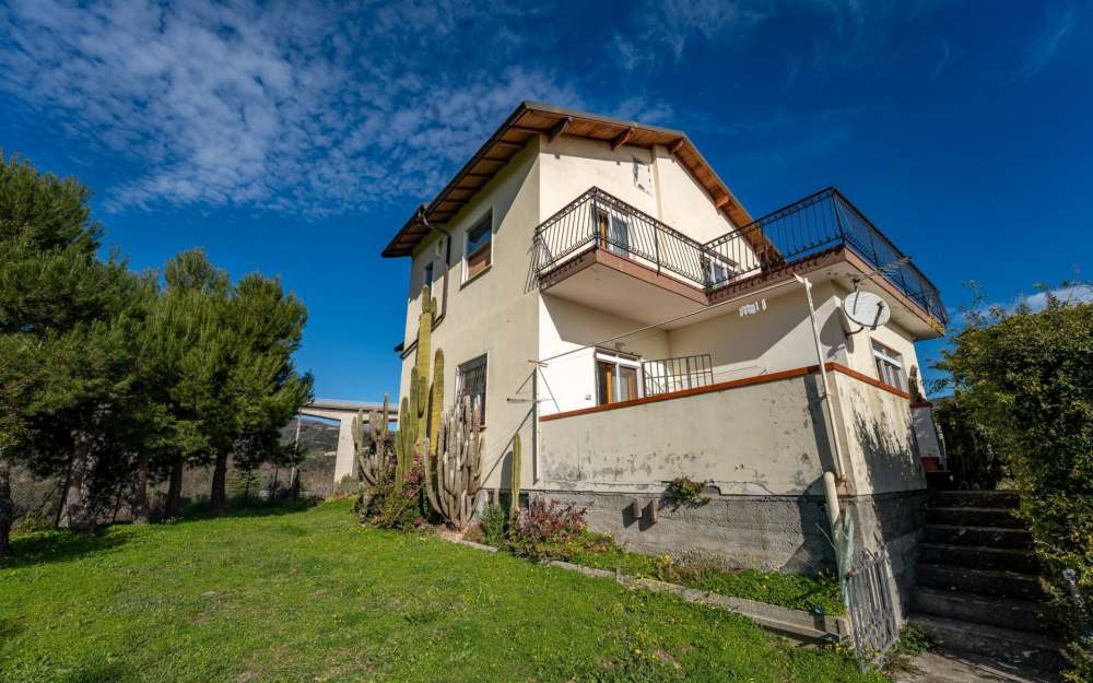 Detached house with sea view in San Lorenzo al Mare - foto 1
