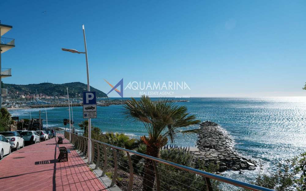 Imperia, Apartment mit Meerblick - foto 1