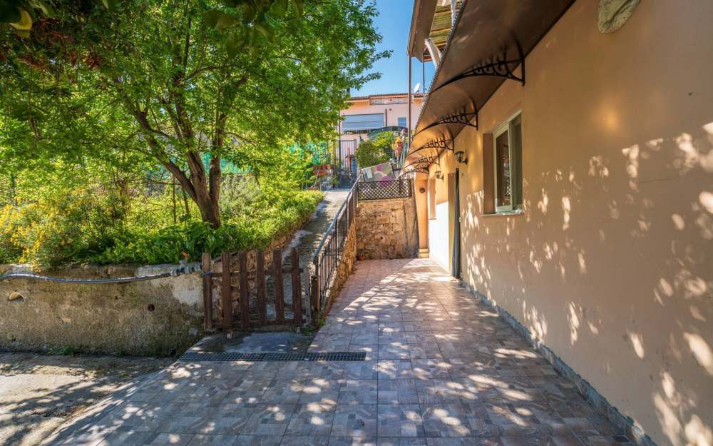 Sanremo, appartement deux pièces avec place de parking, jardin et terrasse - foto 1