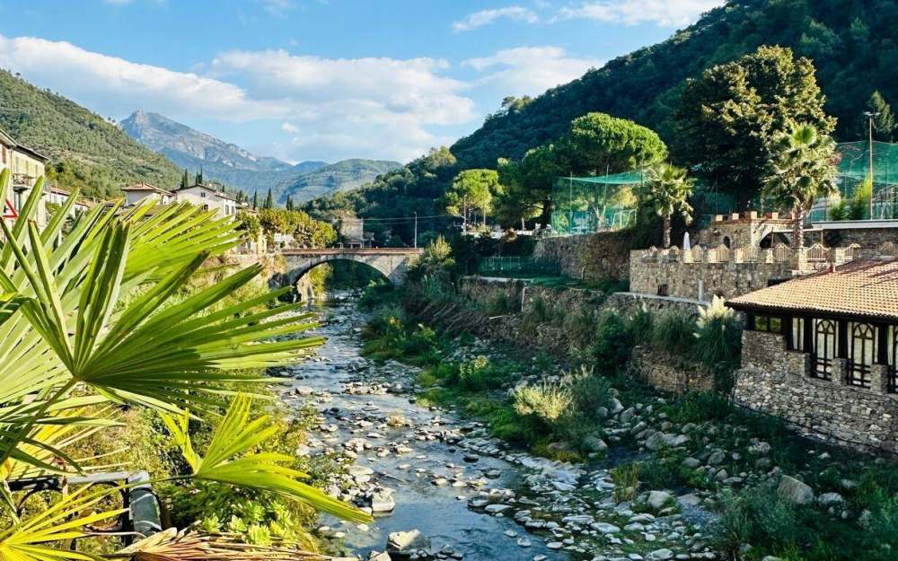 Isolabona, House in the center! - foto 1