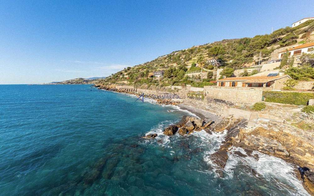 Cipressa Piani, Detached Villa by the Sea - foto 1