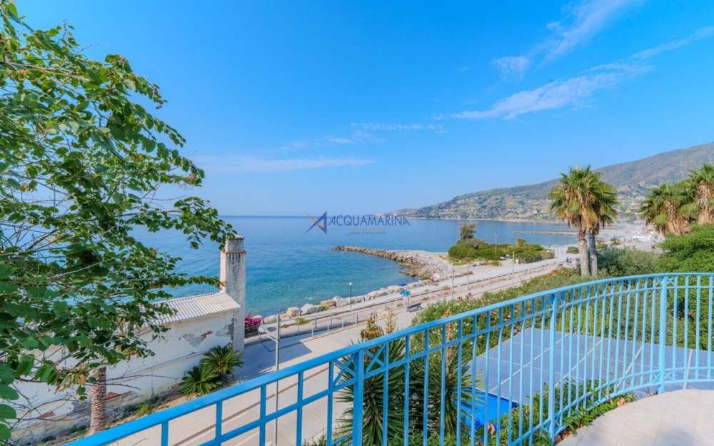 Ospedaletti: An exclusive seaside residence! - foto 1