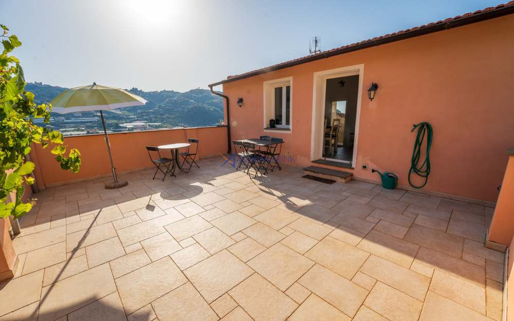 Taggia, terra cielo con terrazza vista mare - foto 1