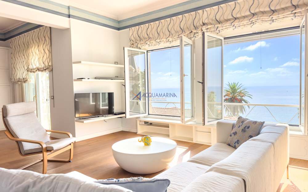 Sanremo, Elegant Apartment in the City Center with a Sea View - foto 1