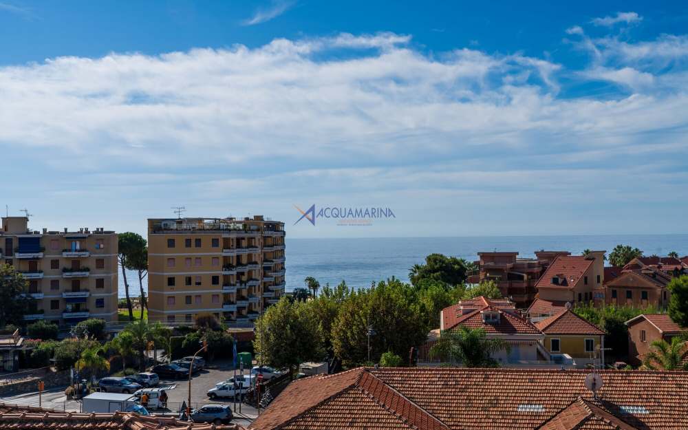 San Lorenzo al Mare: Spacious Apartment with Ocean View - foto 1