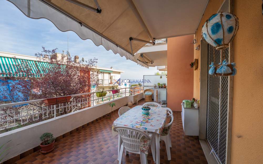 Sanremo, appartamento con ampia terrazza vista mare - foto 1
