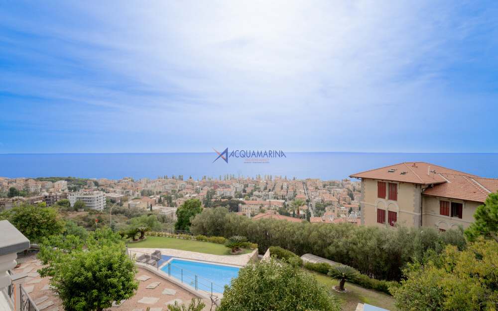 Bordighera, prestigiosa villa vista mare con piscina. - foto 1