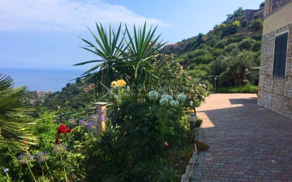 Bordighera, villa avec vue sur la mer - foto 1
