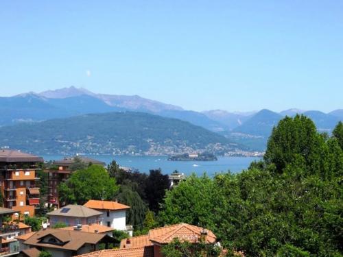 Stresa Appartamento in Vendita Vista Lago
