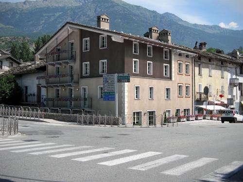 AOSTA - VENDESI APPARTAMENTI