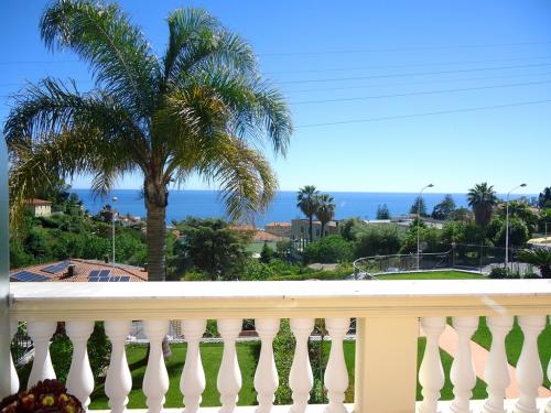 Ospedaletti appartement vue mer en vente