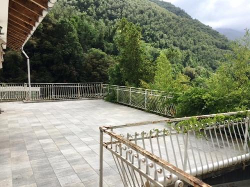 Badalucco Casa con Terreno in Vendita