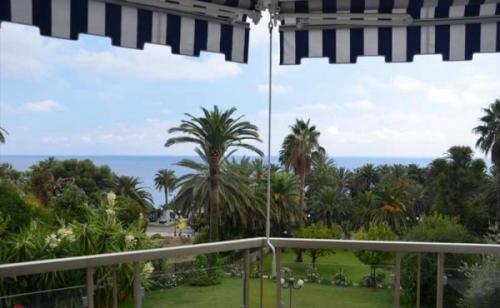 Sea view apartment in Sanremo for sale