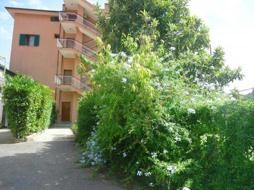Ventimiglia, appartamento trilocale in vendi...