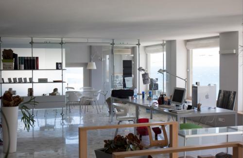 Sanremo ampio loft in Vendita vista mare