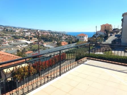 Penthouse avec vue mer en vente Sanremo