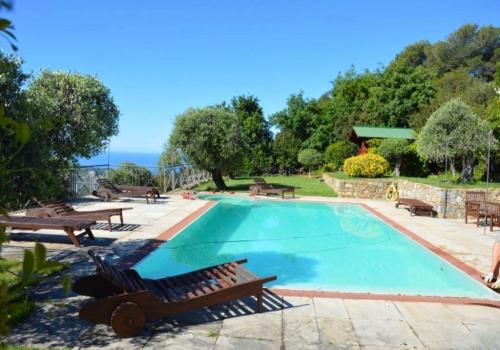 Bordighera Villa in Vendita, villa vista mare...