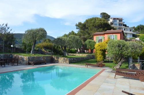 Vallebona villa vista mare in vendita