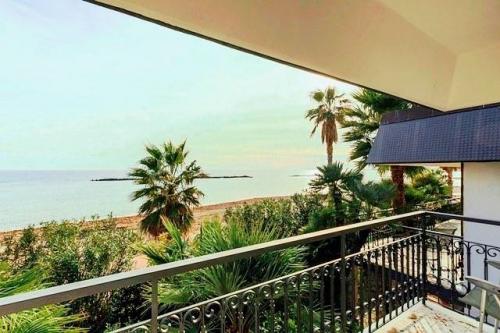 Villa Sul Mare in Vendita a San Bartolomeo