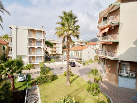 Bordighera Apartment For Sale in City Center