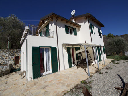 Dolceacqua villa for sale with sea and mounta...