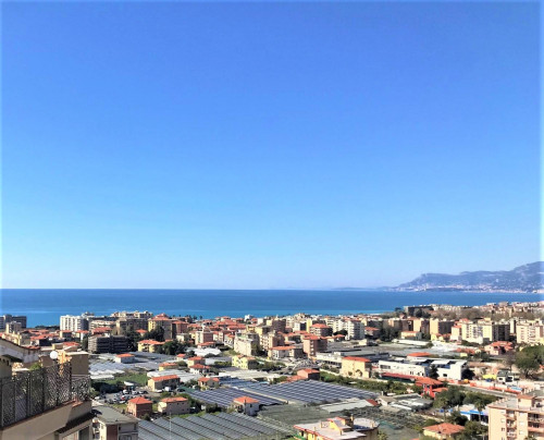 Vallecrosia apartment for sale with sea view
