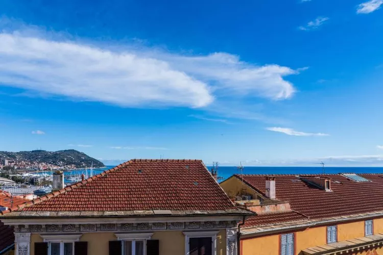 Imperia, Appartamento vista mare