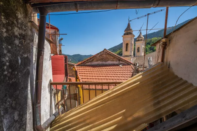 Ceriana, terra cielo da ristrutturare