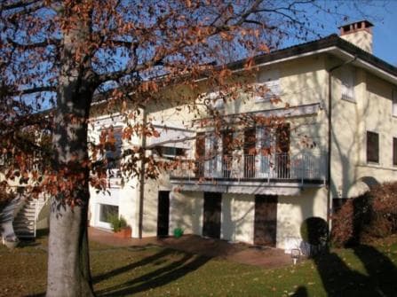 Озеро Маджоре Вилла с Бассейном Вербания