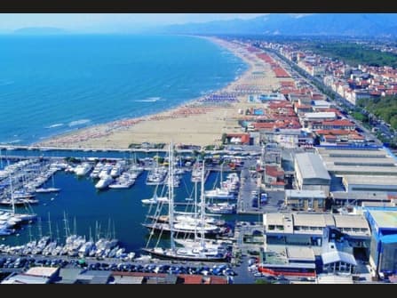 Camoire,hotel/resort for sale