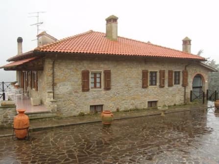 AREZZO PERIFERIA VILLA CON PISCINA E OLIVETO