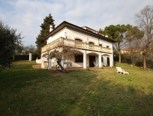 Lucca Villa In Vendita