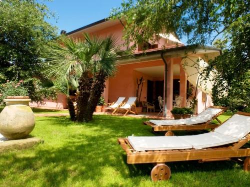 Bagnone, villa for sale