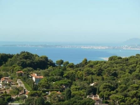 Beautiful sea view villa for sale in Nice