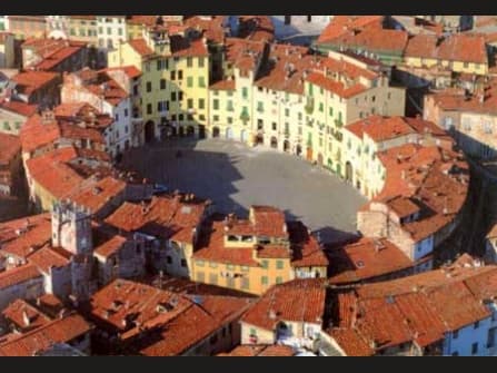 Lucca Casa In Vendita