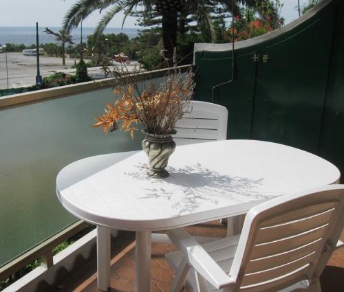 Sanremo vendita appartamento vista mare