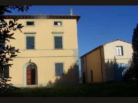 Villa di campagna con dependance