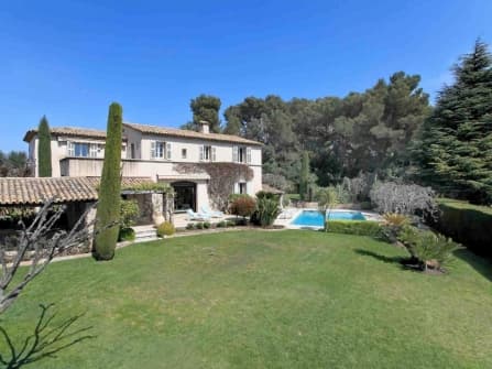 Splendid villa for sale in Le Cannet