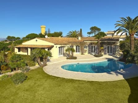 Provencal villa for sale in Super Cannes